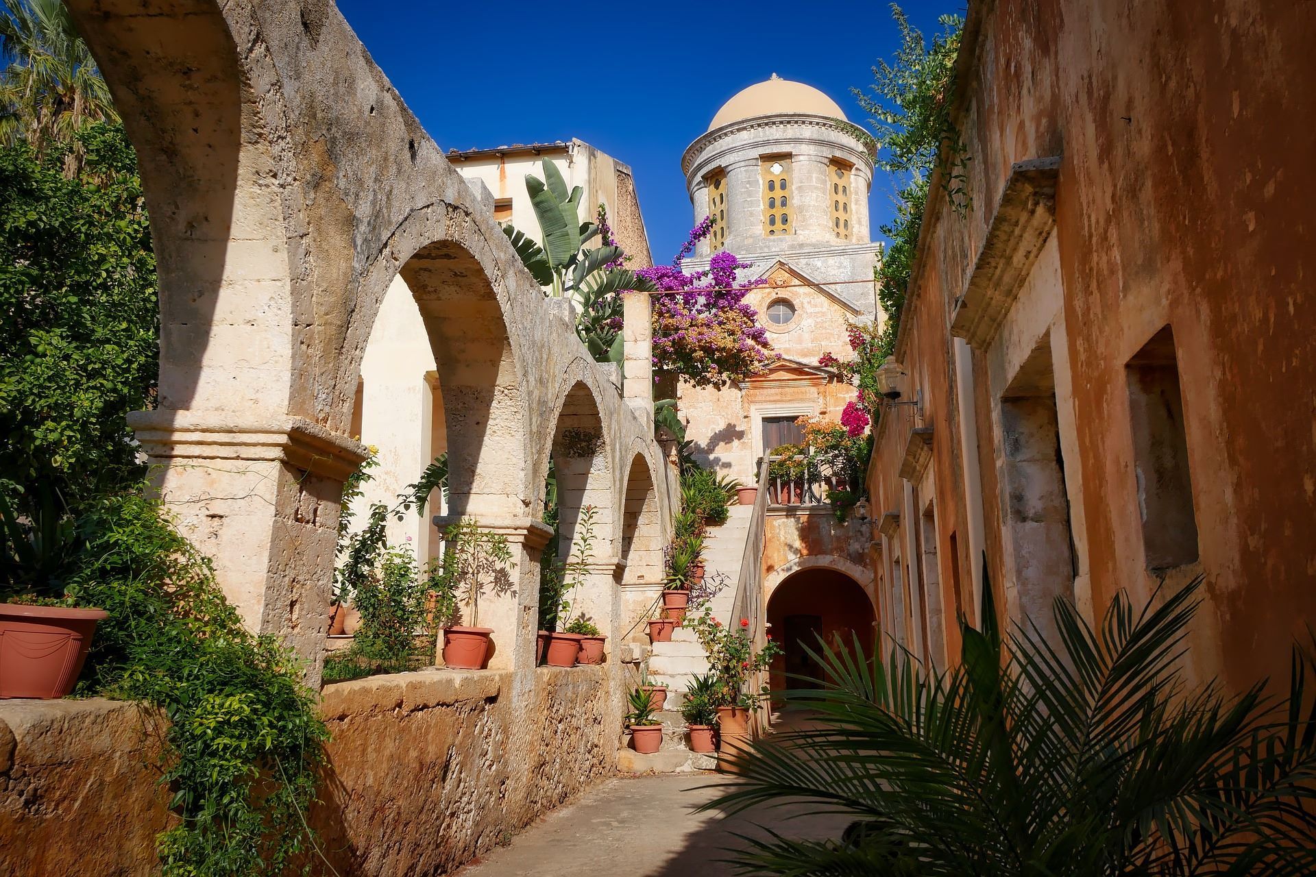 ROUND TRIP Chania-Stavros-Agia Triada